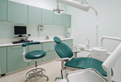Instructivo y pauta de chequeo para autorización sanitaria de establecimientos que realizan actividades dirigidas al cuidado y embellecimiento estético