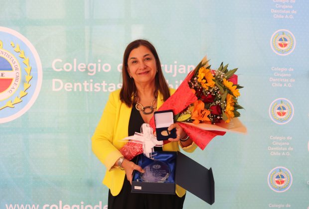 Dra. Claudia Rojas Cortés ganadora Premio Paulina Starr 2025