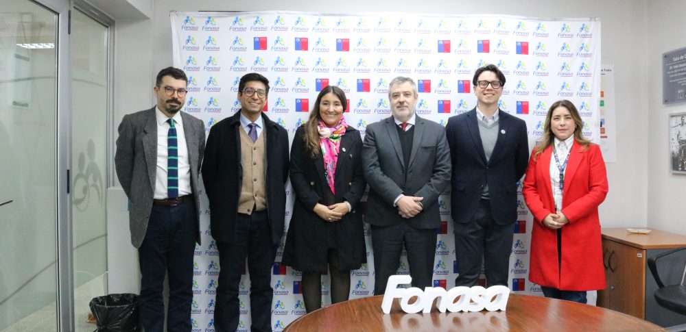 reunión colegio con director de FONASA