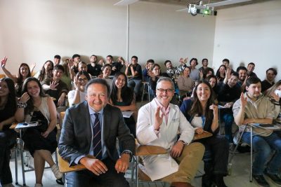 Visita Colegio de Cirujanas y Cirujanos Dentistas a Universidad Mayor